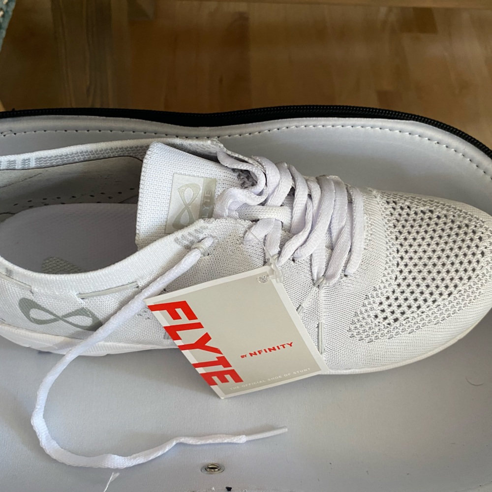 Brand new Nfinity Flyte cheer shoes size 8.5